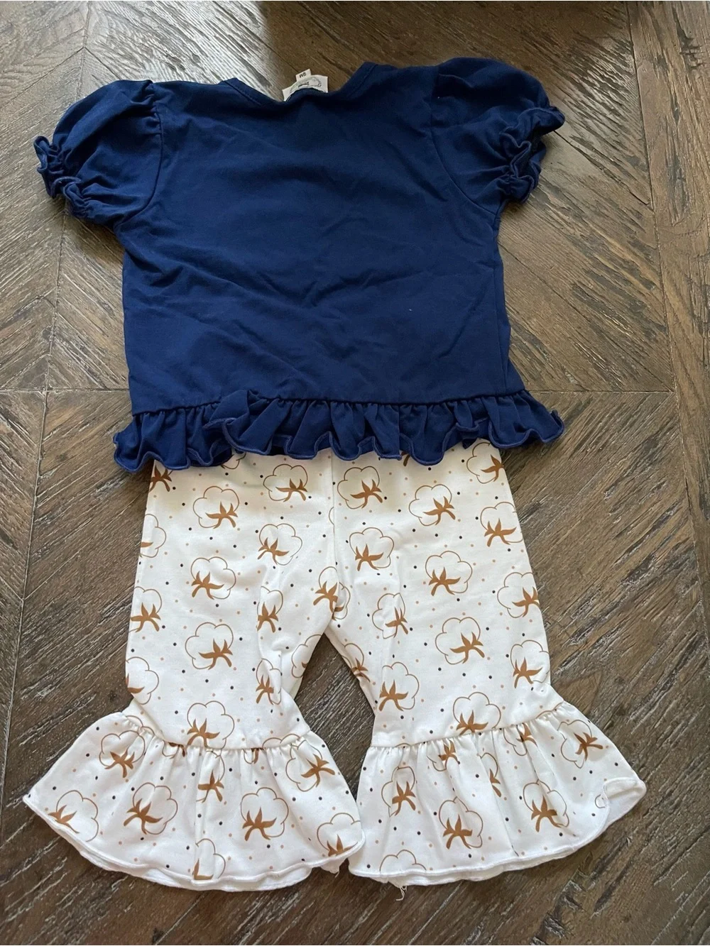 Sweet Heart Smocks Navy Tee with White Cotton Applique